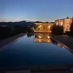 Villa Paros Isterni Magnifique Avec Piscine Vue Mer, A 3 Min De La Isterni (Paros)