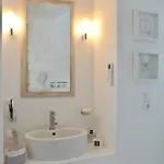 Paros Isterni Magnifique Avec Piscine Vue Mer, A 3 Min De La Villa